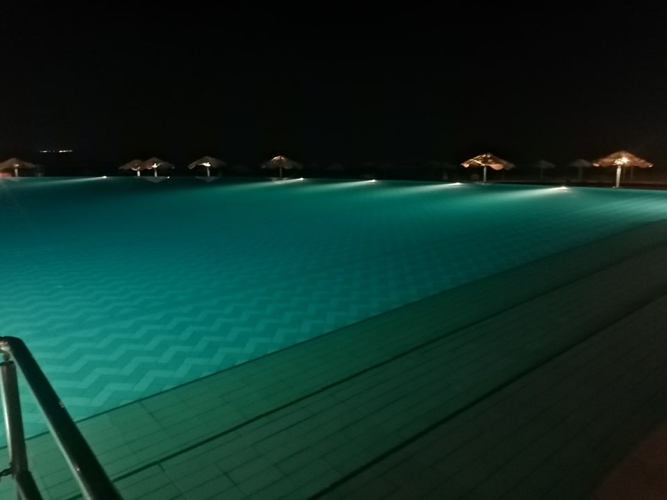 Pool Radisson Blu Resort, El Quseir