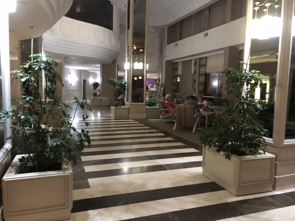 Lobby Bella Resort & Spa