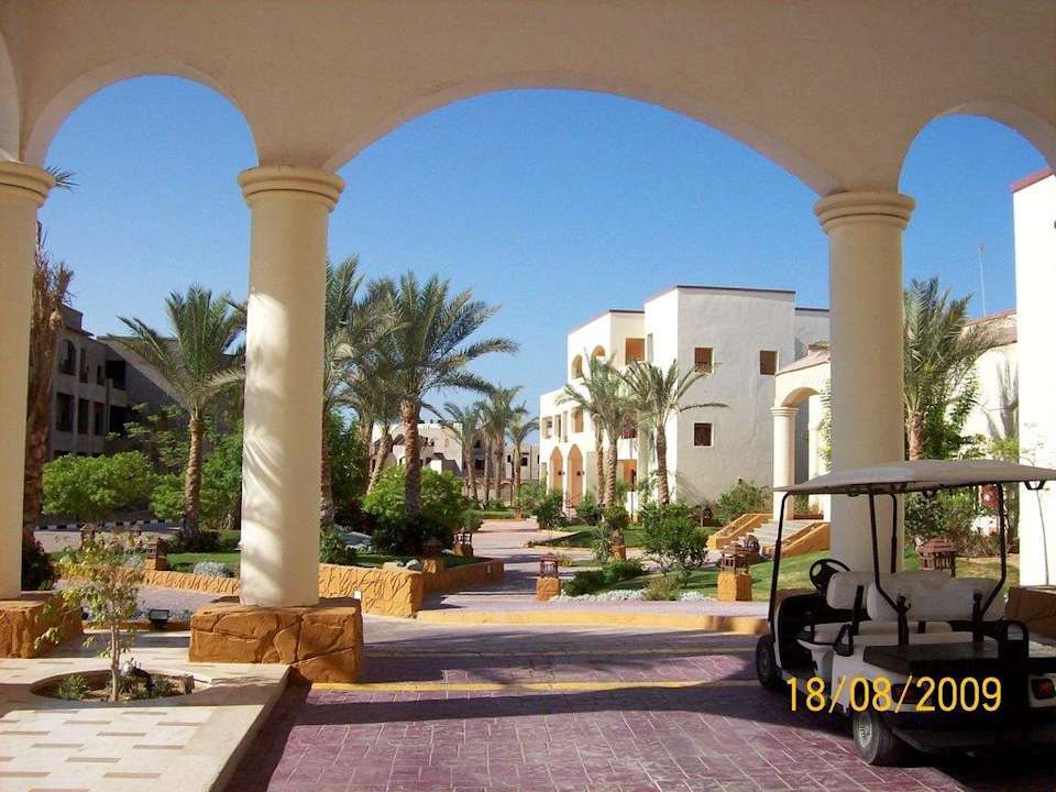 Hotelvorfahrt Regency Plaza Aqua Park & Spa