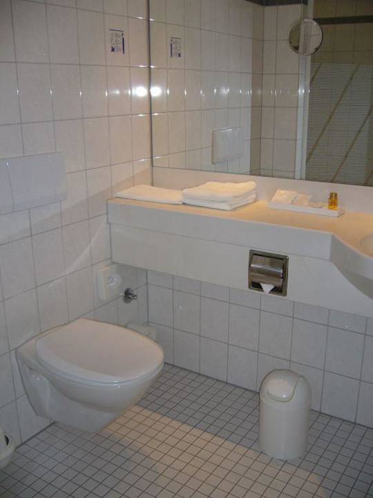 Bad Doppelzimmer Komfort Flair Hotel Vier Jahreszeiten