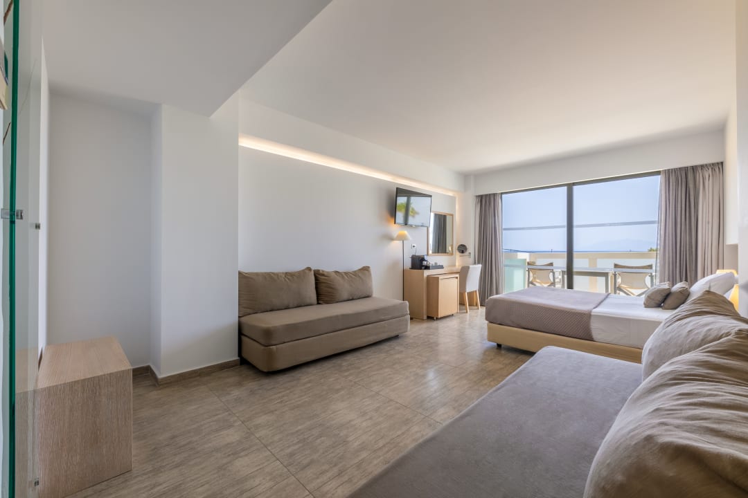 Zimmer Akti Palace Resort & Spa