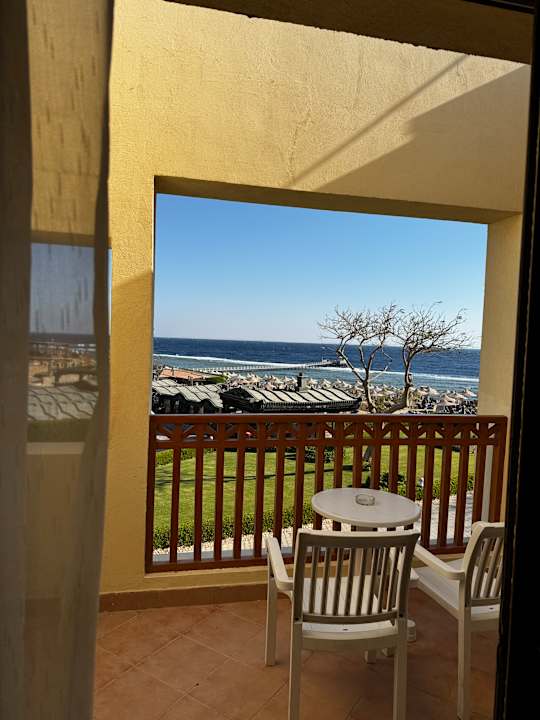 Zimmer Charmillion Club Resort