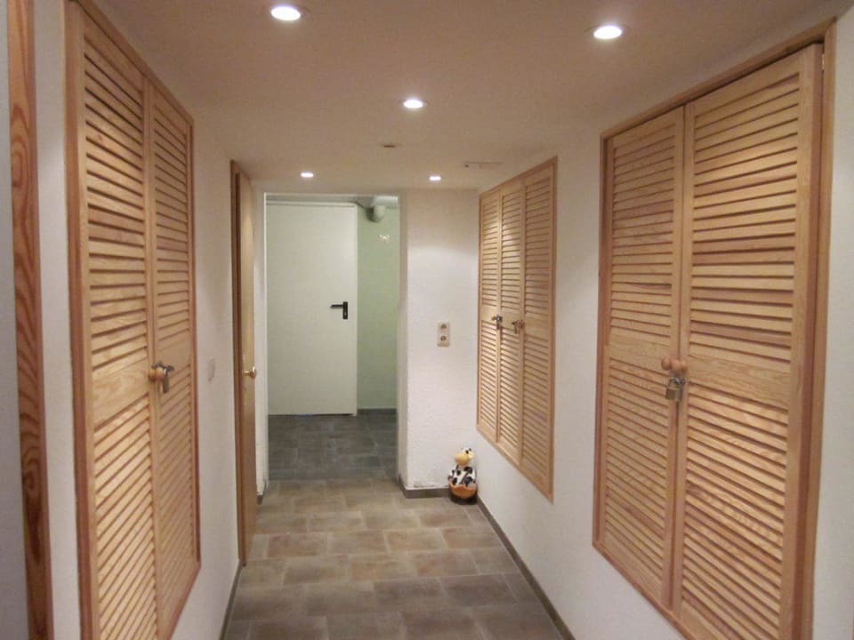 Die Gänge und zum Fahrstuhl Hotel Nordwind & Haus Wenden