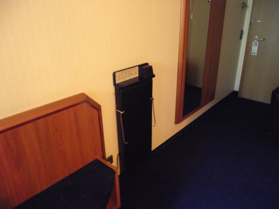 Bügelbrett Leonardo Hotel Hannover Airport