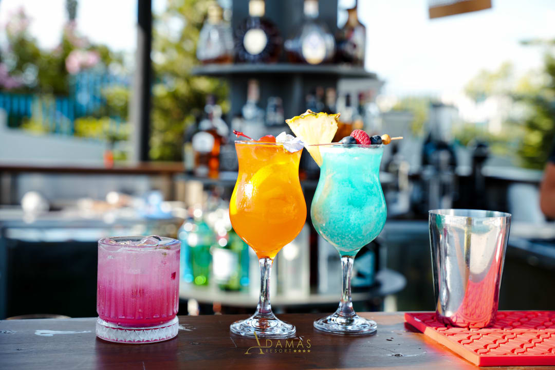 Gastro Adamas Resort & Hotel