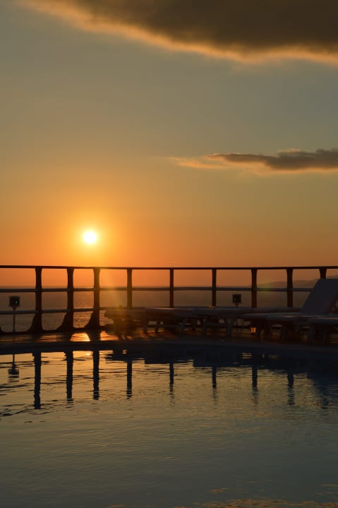 Sunset am pool Mykonos View Hotel