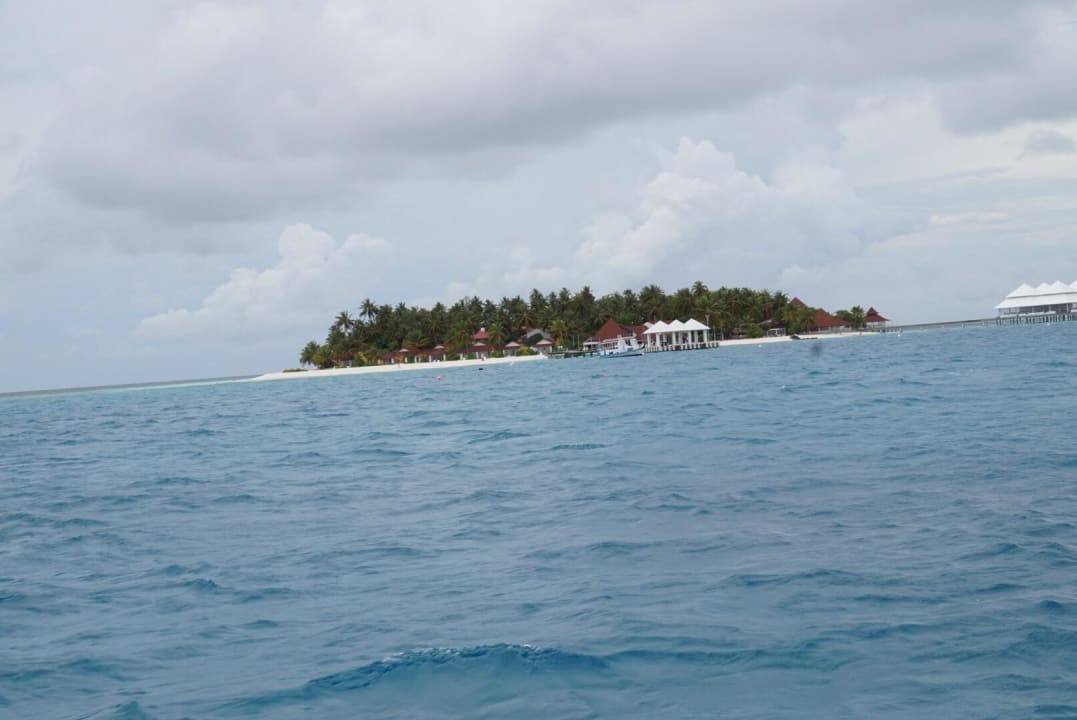 Insel vom Fliegerhaltepunkt aus Diamonds Thudufushi