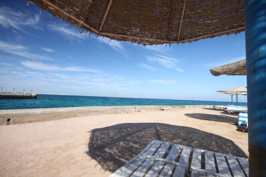 Am schönen Strand Blend Club Aqua Resort