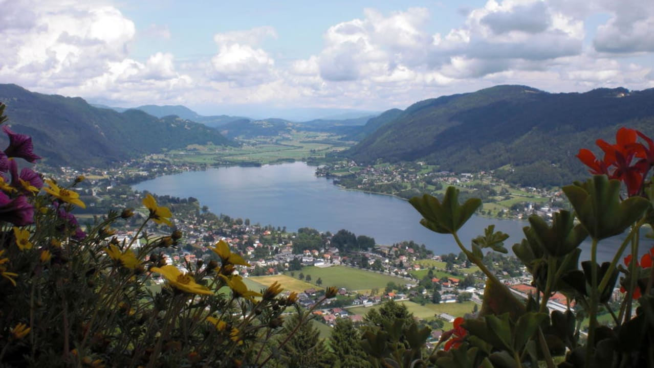 Traumhafter Blick auf den Ossiachersee Gasthof Pension Hogt