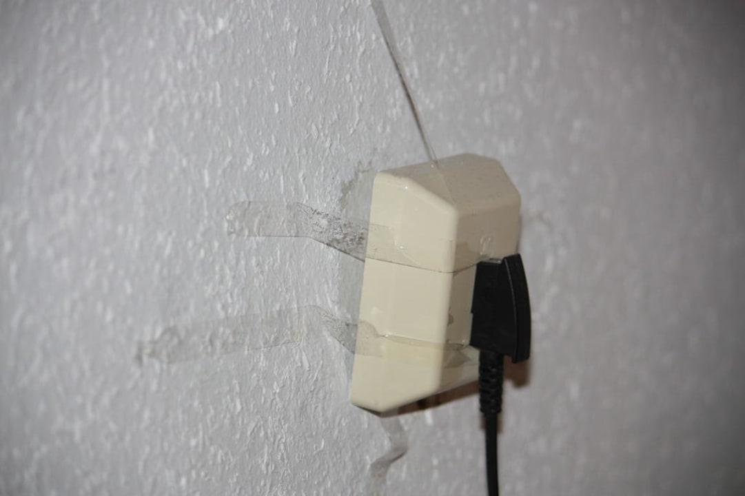 Die Telefonsteckdose im Bungalow Sonnenwald Hotel