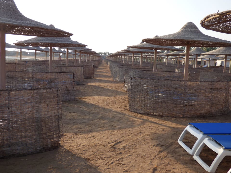 Strand mit Wind und Sonnenschutz Stella Garden Resort & Spa, Makadi Bay