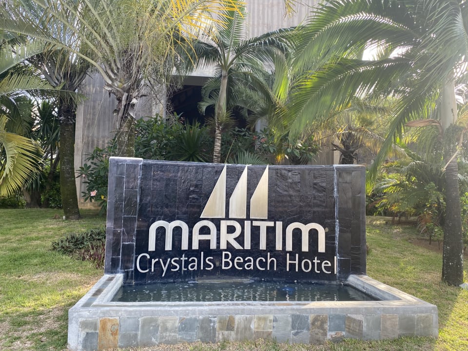Außenansicht Crystals Beach Resort Belle Mare, a member of Radisson Individuals