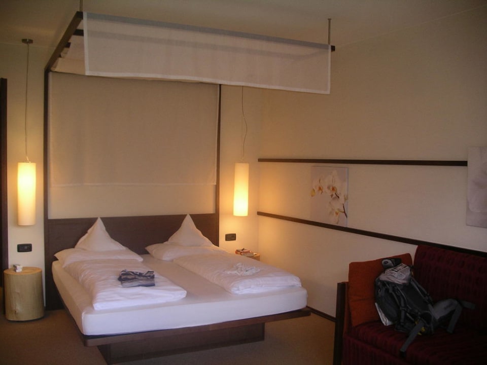 Himmelbett im geräumigen Apfelzimmer Das Mühlwald - Quality Time Family Resort