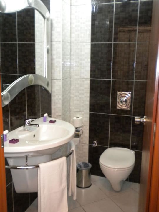 Sehr sauber und alles neu! Hotel Metur