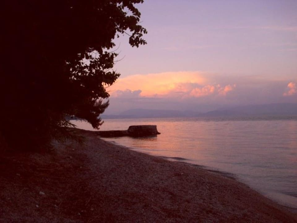 ...beim Spaziergang am Abend. Aeolos Beach Resort