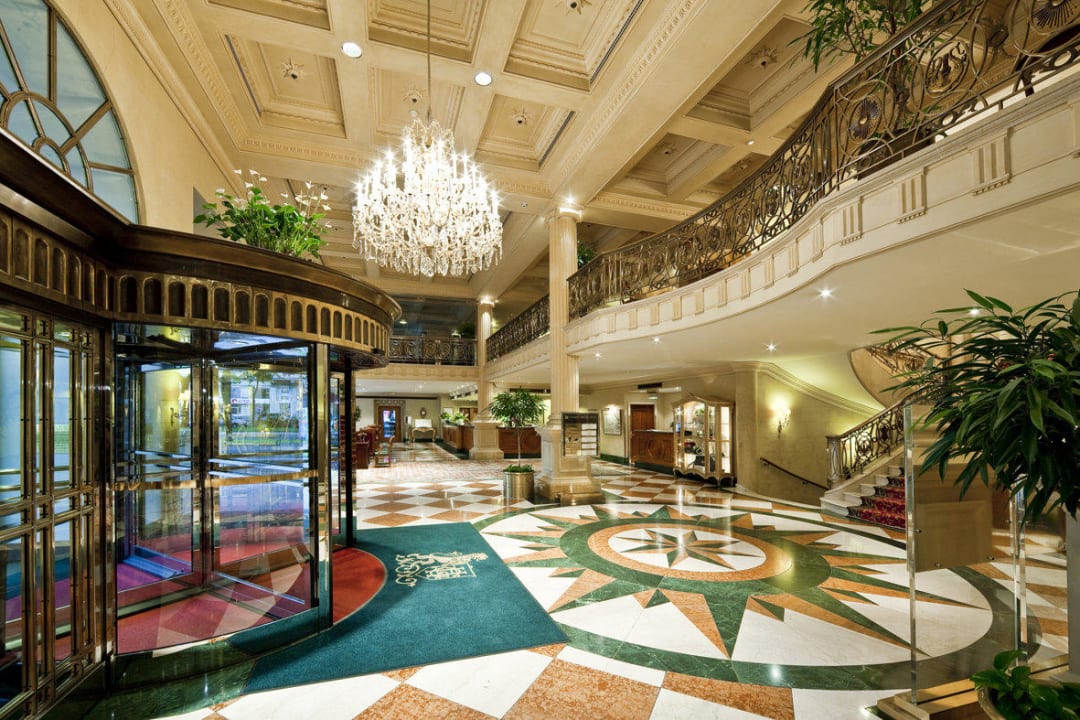 Lobby Grand Hotel Wien