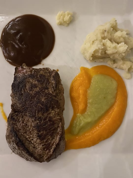 Gastro Serenity Alpha Beach