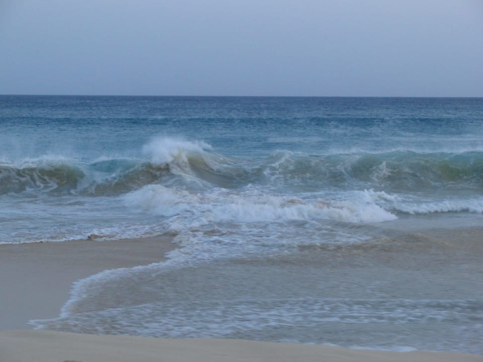 Das war der Wellengang im Juni Hotel Riu Touareg