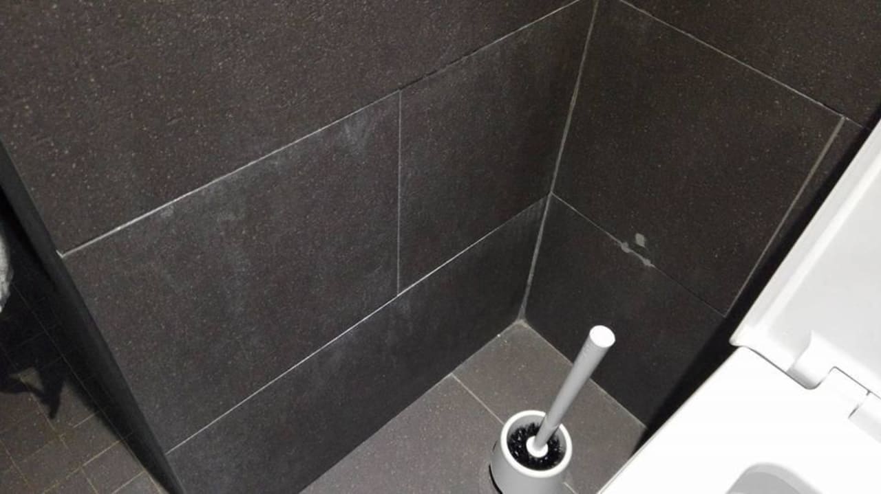 Beschmutzungen am Ankunftstag allsun App.-Hotel Esquinzo Beach