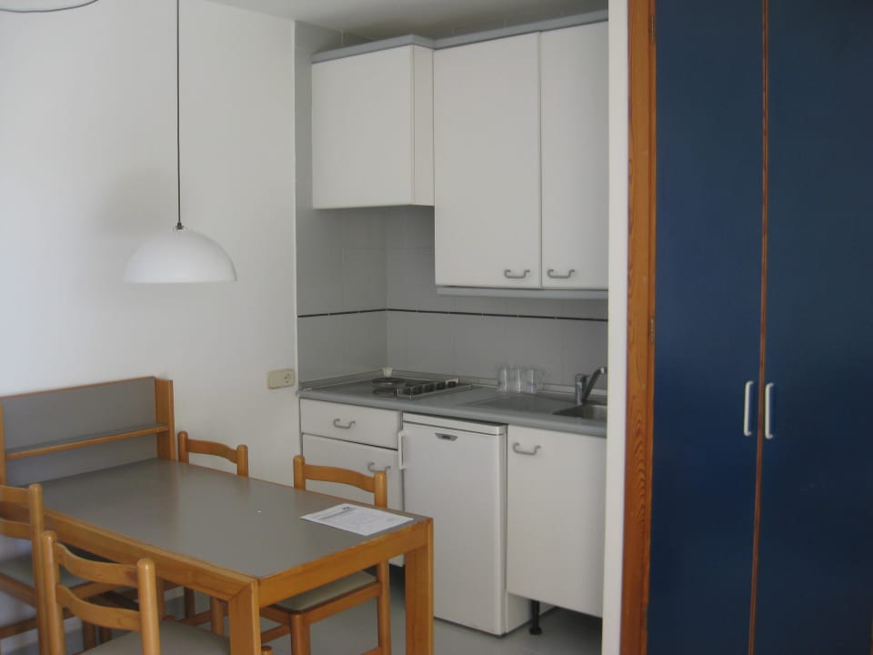 Küchecke und Kleiderschrank Hipotels Mediterraneo Club