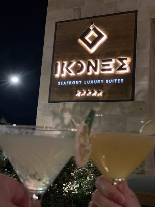 Gastro Ikones Seafront Luxury Suites