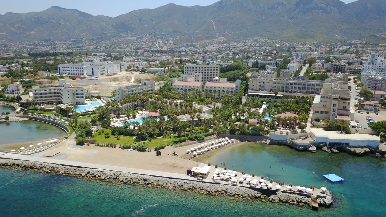 Strand Oscar Resort Hotel