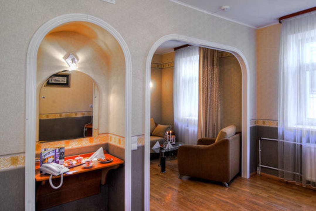 Сьют Hotel Nordic / Нордик