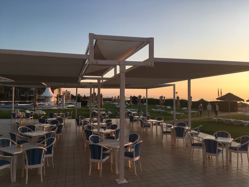 Gartenanlage Iberostar Waves Averroes