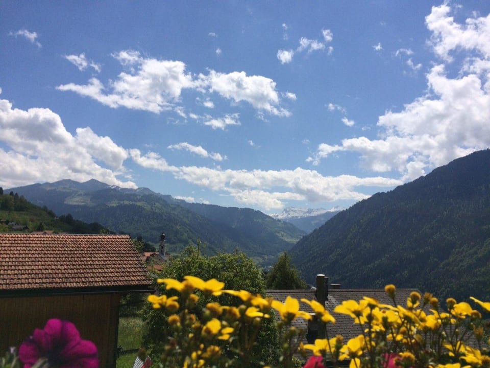 Ausblick ins Prättigau Tal Gasthaus Alpina Fanas
