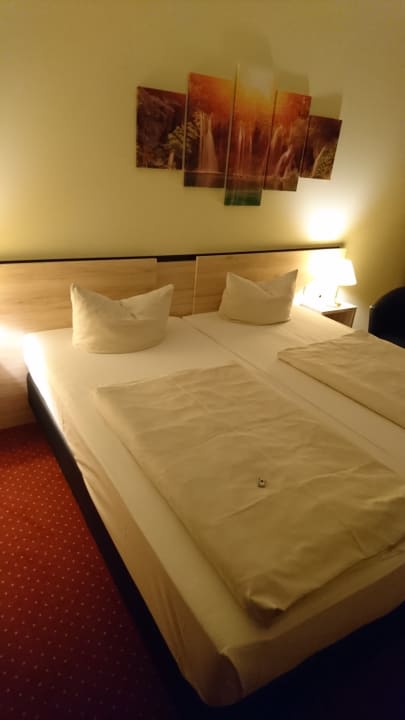 Zimmer Novina Hotel Südwestpark