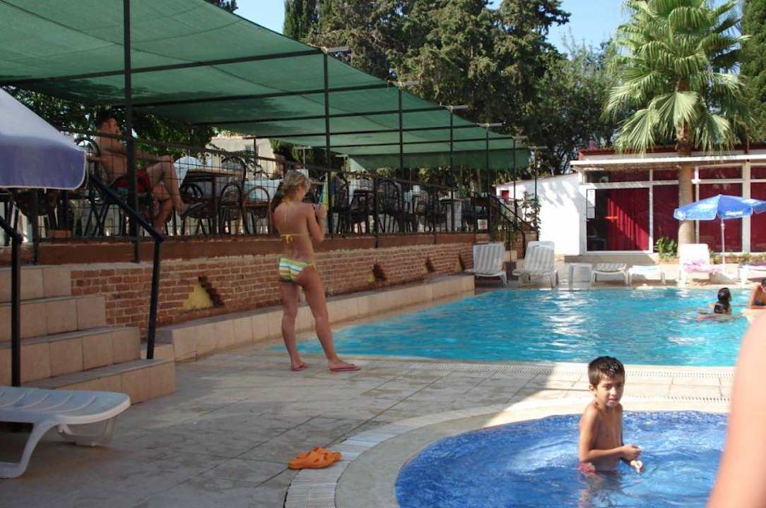 Super basen z restauracją Side Miami Beach