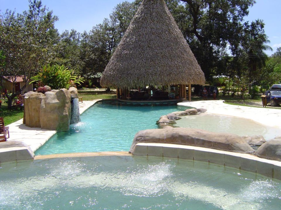 Poollandschaft Hotel Canon de la Vieja Lodge