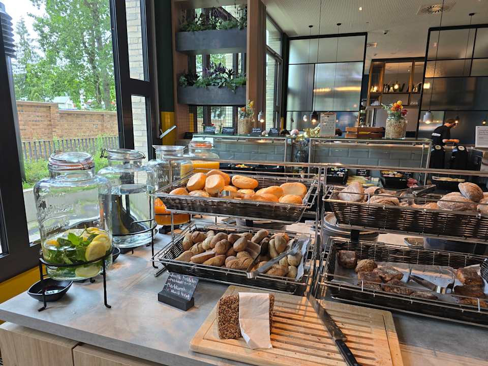 Gastro Holiday Inn - the niu, Dwarf Berlin Schöneberg