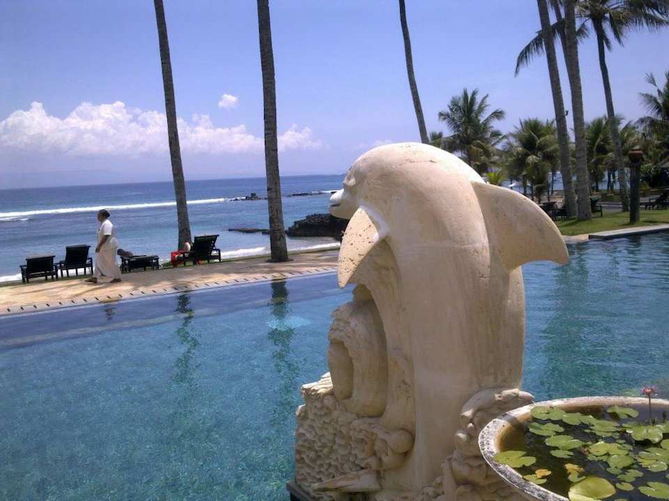 Am Pool Candi Beach Resort and Spa