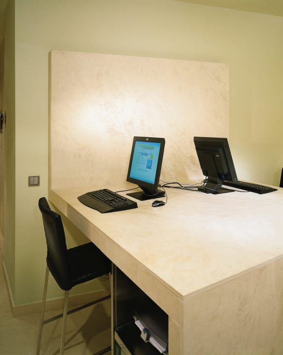 Internet Corner K+K Hotel Central