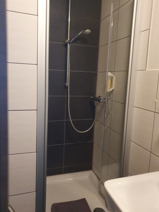 Zimmer Restaurant & Pension Eshramo