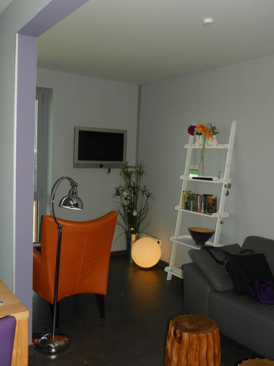 Teilansicht des Wohnzimmers Haus Residenz am Yachthafen Hamer Ferienappartements