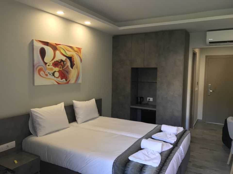 Zimmer Poseidon Hotel Sea Resort