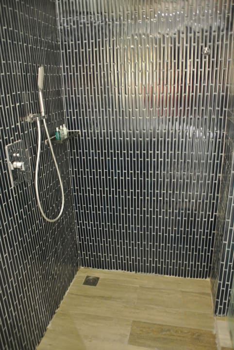 Dusche Away Phuket Le Coral