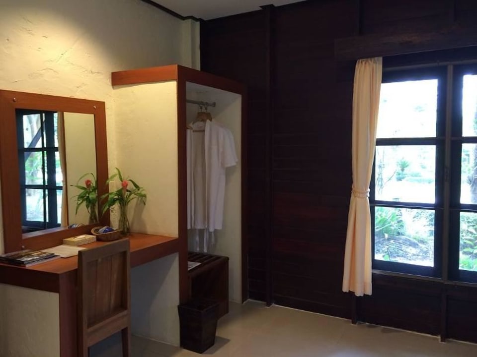 Bedroom 2 Hotel The Legacy River Kwai Resort