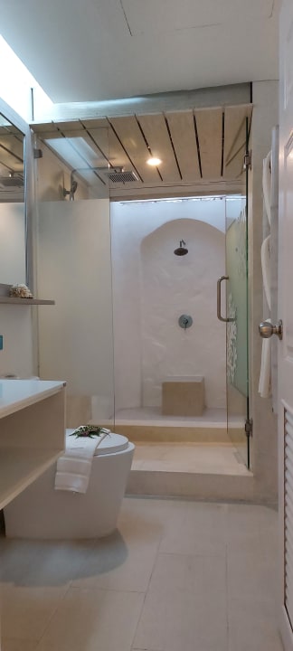 Zimmer Ocean Breeze Resort