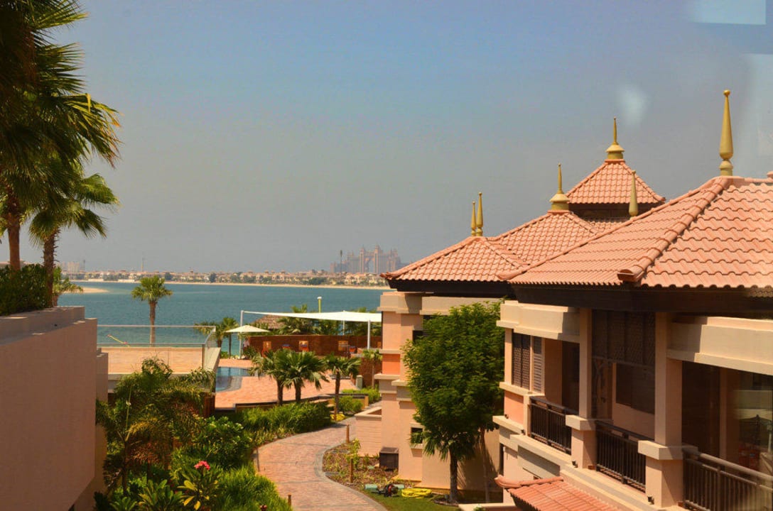 Вид из окна Anantara The Palm Dubai Resort