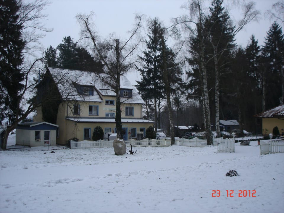 Zufahrt zum Hotel Amy's Wohlfühlvilla