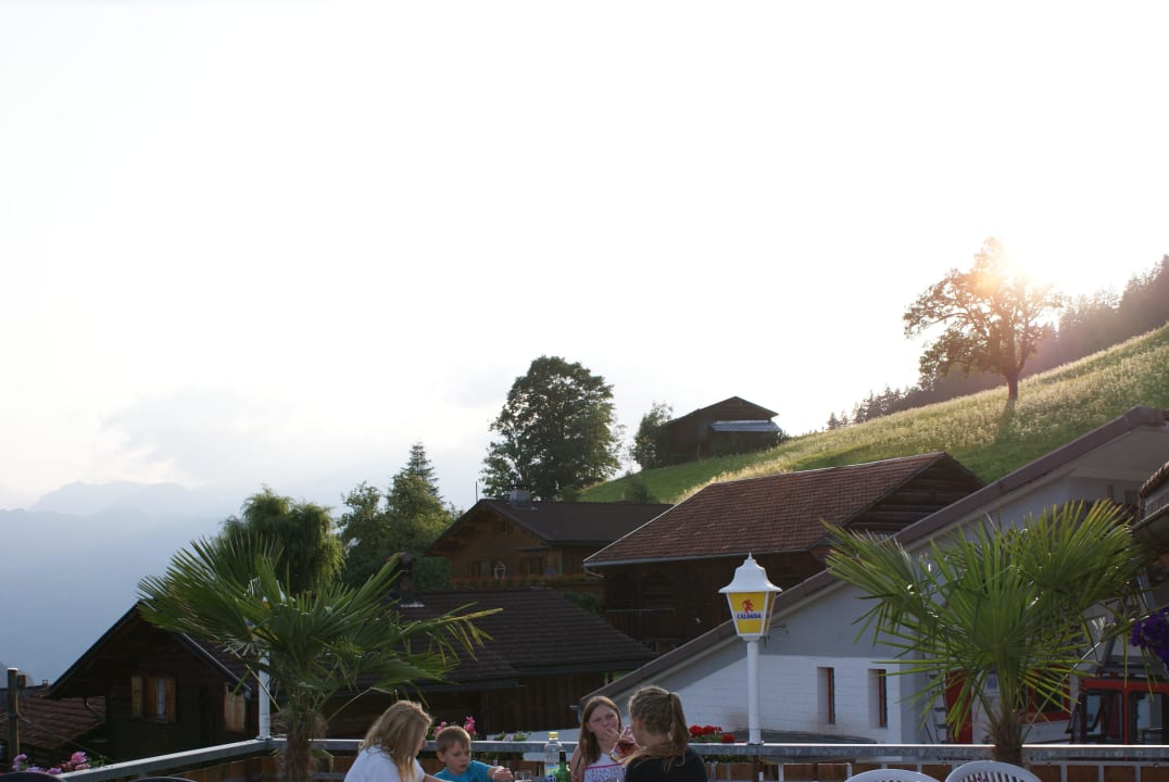 Grosse Terrasse mit Ausblick Gasthaus Alpina Fanas