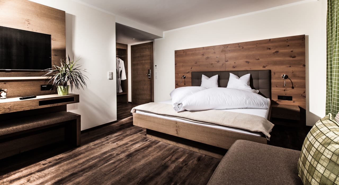 Zimmer Aktivhotel Tuxerhof KG