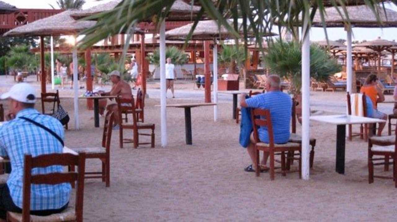 Mäßige Sitzgelegenheiten Xanadu Club Makady Bay