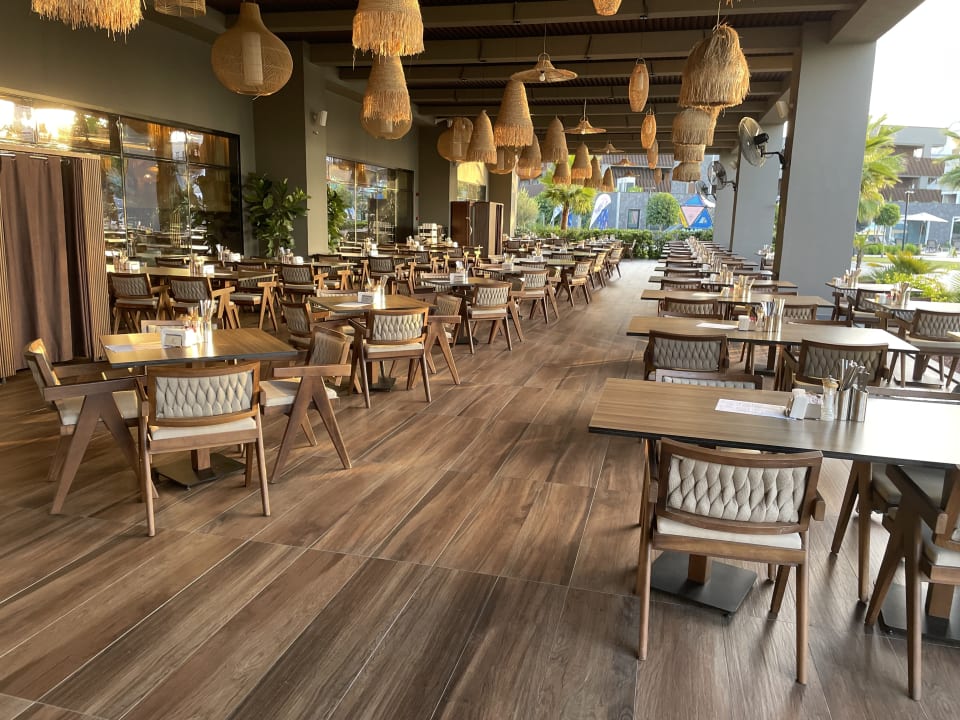 Gastro Jacaranda Luxury Resort