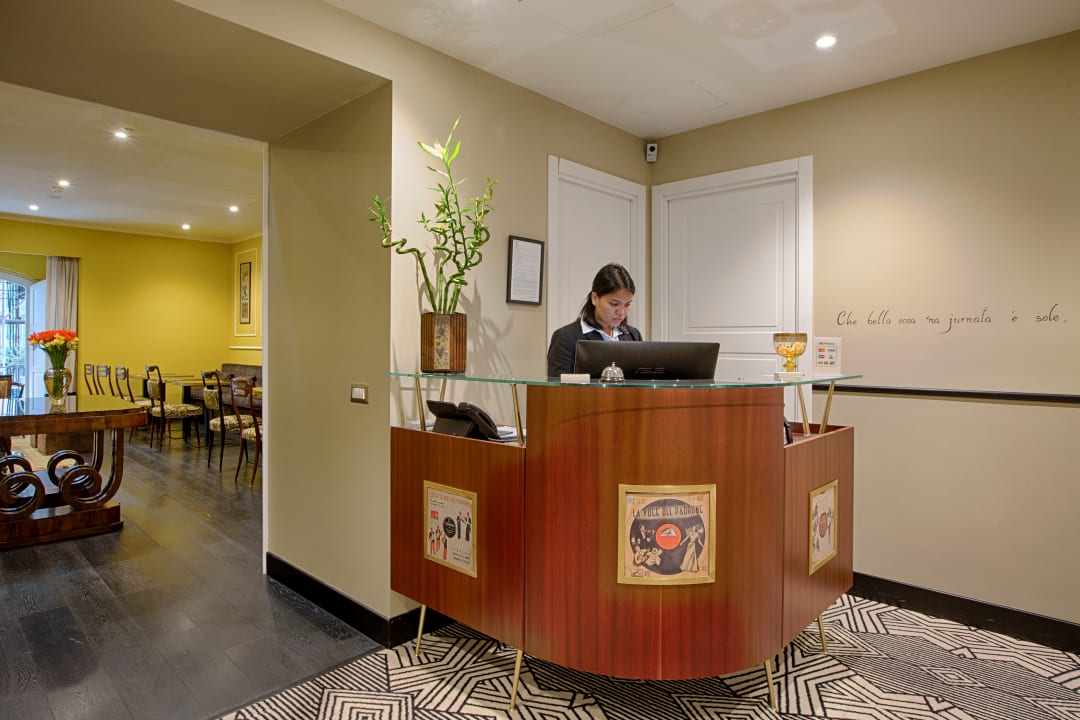 Lobby Caruso Place Boutique and Wellness Suite