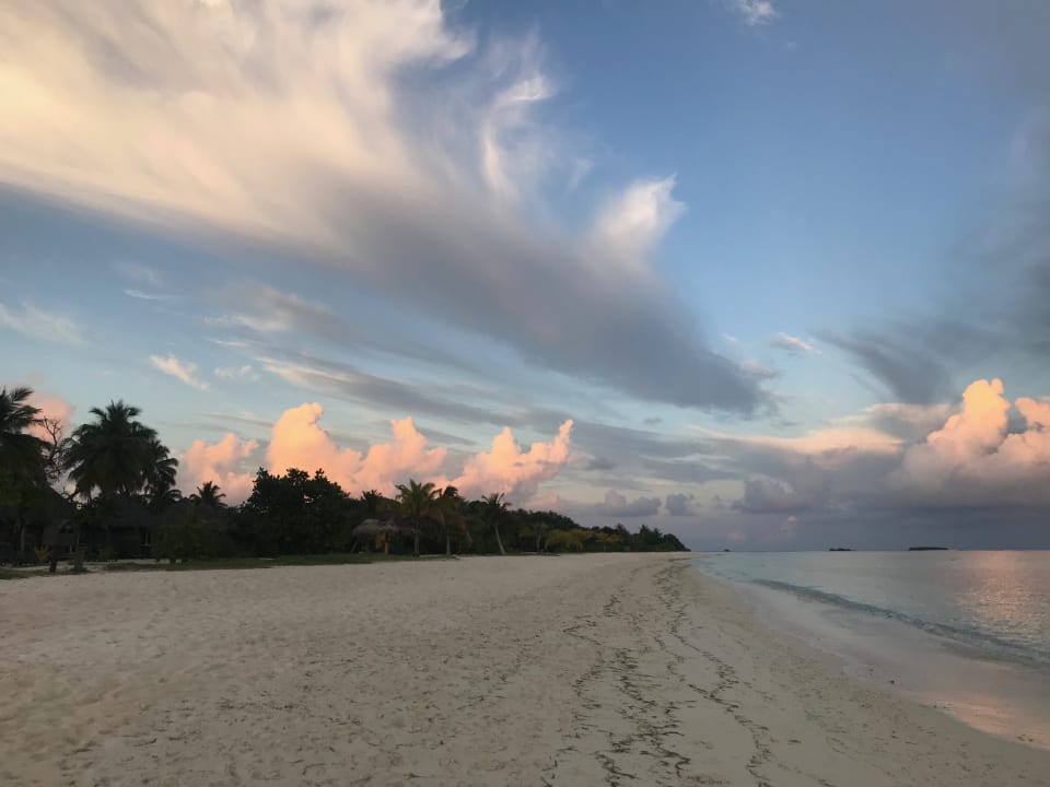Strand Kuredu Island Resort & Spa