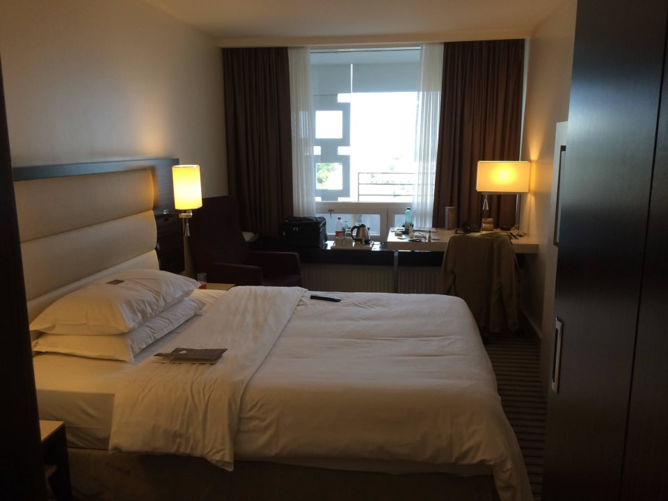 Einzelzimmer Four Points by Sheraton Munich Arabellapark